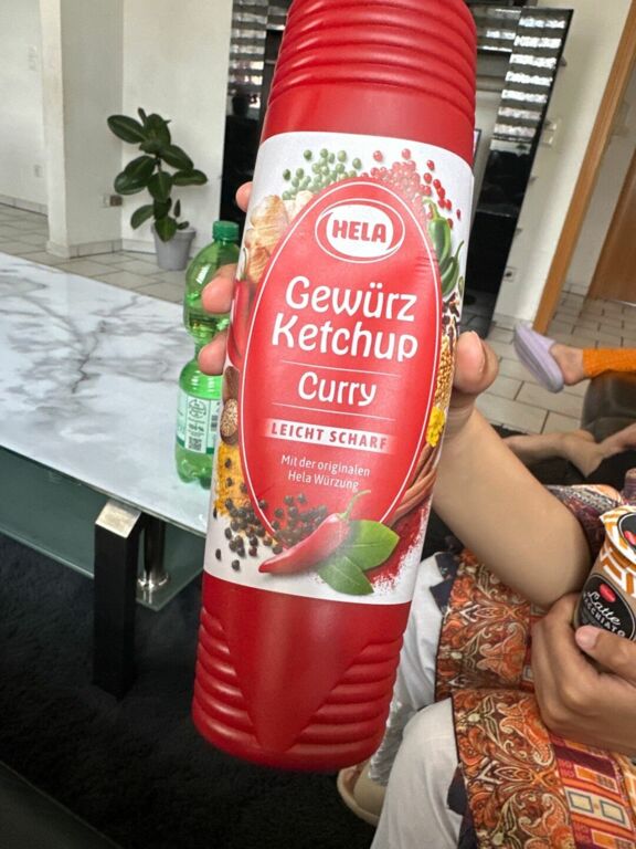 HELA Gewürz Ketchup Curry LEICHT SCHARF 800 ml