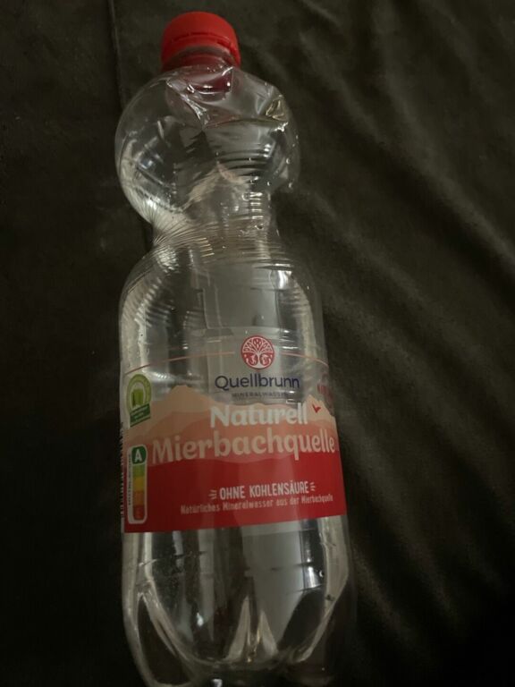 Quellbrunn Mineralwasser Naturell Mierbachquelle