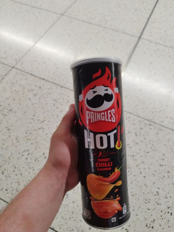 Pringles HOT Sweet Chilli Flavour
