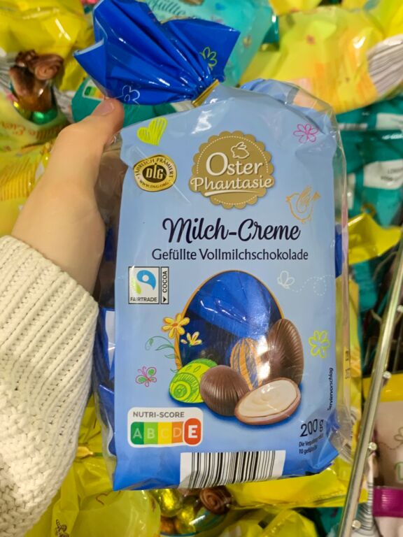 Oster Phantasie Milch-Creme Gefüllte Vollmilchschokolade