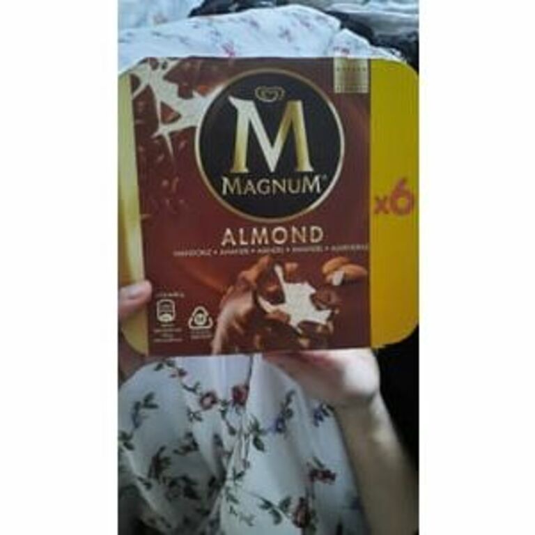 Langnese Magnum Mandel